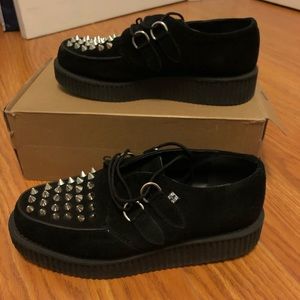 TUK Spike Creeper Size 10